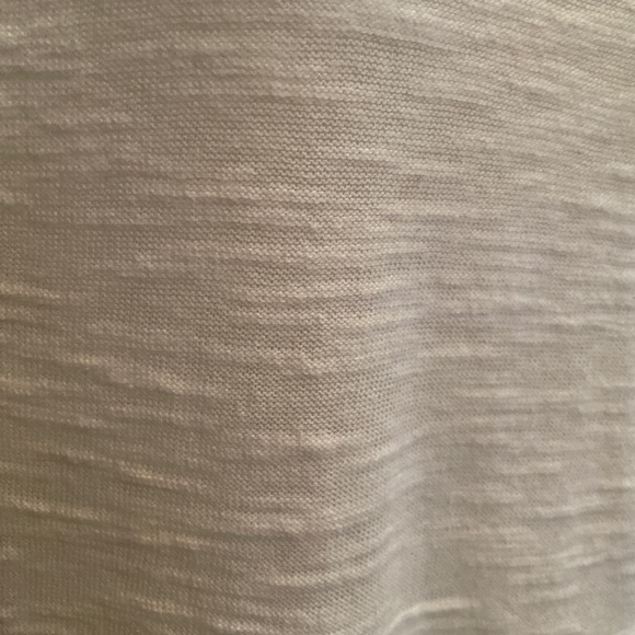 Loft Women’s Top - Picture 2 of 6